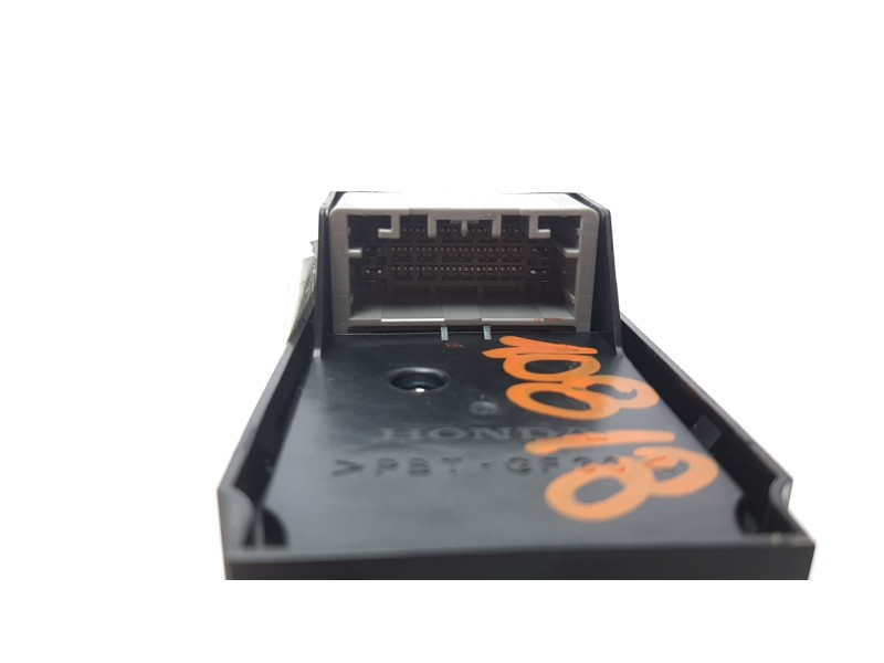 Recambio de mando elevalunas delantero izquierdo para honda civic lim.5 (fk) 1.0 vtec cat referencia OEM IAM 83595TGGG620BLK  