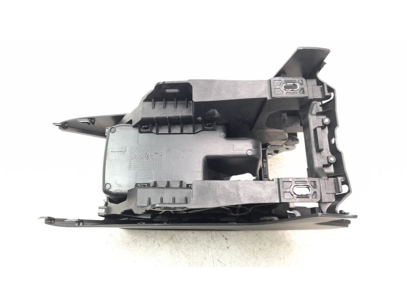 Recambio de apoyabrazos central para cupra formentor 1.5 tsi referencia OEM IAM 5FF864207B  