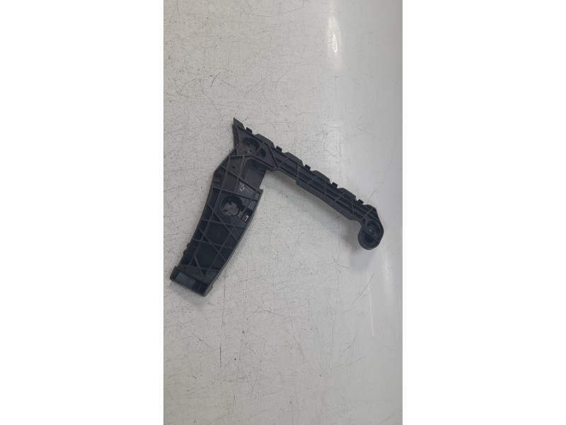 Recambio de molduras traseras para audi a4 berlina (8wc) 35 tdi s line referencia OEM IAM 8W5807453A  