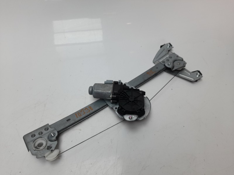 Recambio de elevalunas delantero izquierdo para toyota aygo (kgb/wnb) 1.0 cat referencia OEM IAM 118671  