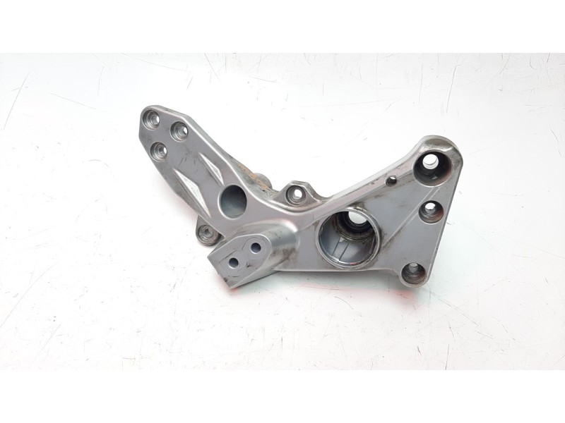 Recambio de estribo para bmw c 600 sport referencia OEM IAM 7725450  