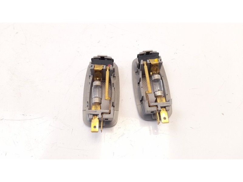 Recambio de luz interior para kia cee´d 1.6 crdi cat referencia OEM IAM 928913S  