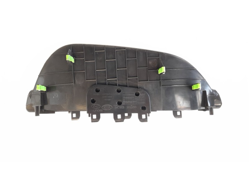 Recambio de moldura para kia cee´d 1.6 crdi cat referencia OEM IAM 84735A2000  