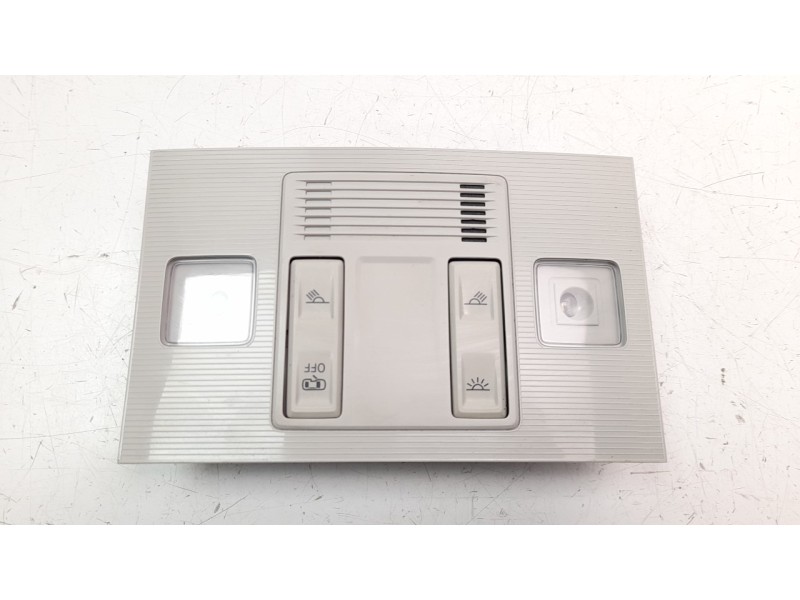 Recambio de luz interior para volkswagen polo referencia OEM IAM 3B0947105C  