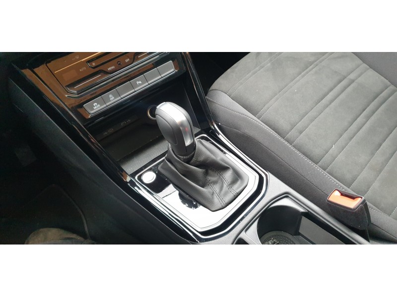 Recambio de palanca cambio para volkswagen touran (5t1) 2.0 tdi referencia OEM IAM 5QB713023M  