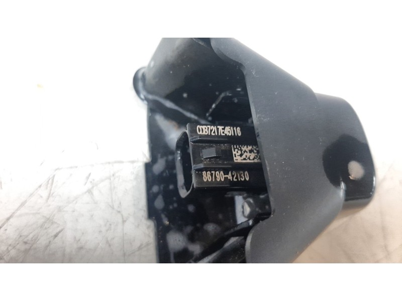 Recambio de camara vision frontal para toyota rav4 hybrid 4x2 advance referencia OEM IAM 8679042130  