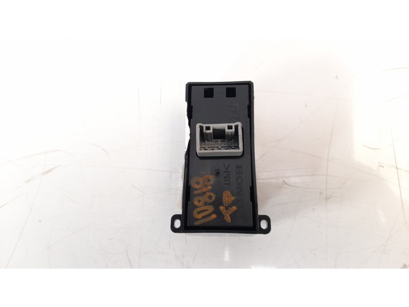 Recambio de mando elevalunas trasero derecho para honda civic lim.5 (fk) 1.0 vtec cat referencia OEM IAM 83740TGGG020BLK  35770G