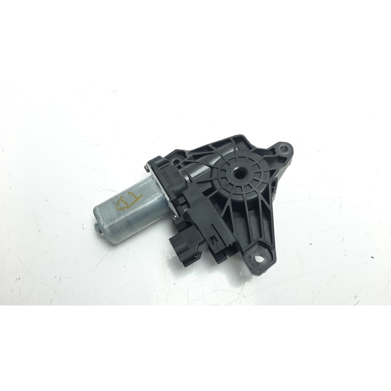 Recambio de motor elevalunas trasero derecho para fiat 500 x (334) 1.6 jtdm 16v referencia OEM IAM C37707101  