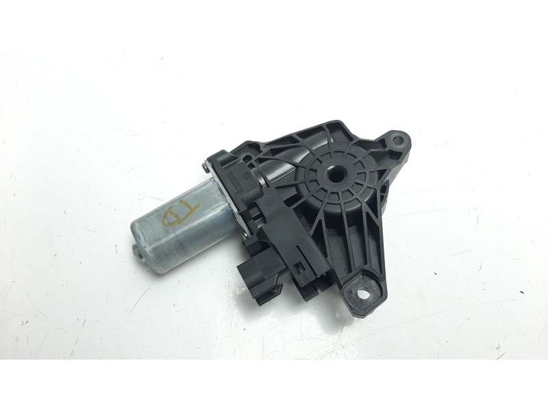 Recambio de motor elevalunas trasero derecho para fiat 500 x (334) 1.6 jtdm 16v referencia OEM IAM C37707101  