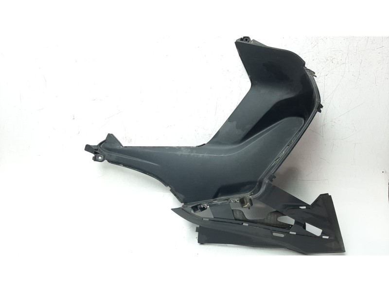 Recambio de moldura para bmw c 600 sport referencia OEM IAM 46637724896  