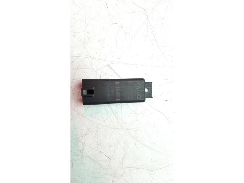 Recambio de caja precalentamiento para audi a1 (8x) 1.6 tdi referencia OEM IAM 04L907281  