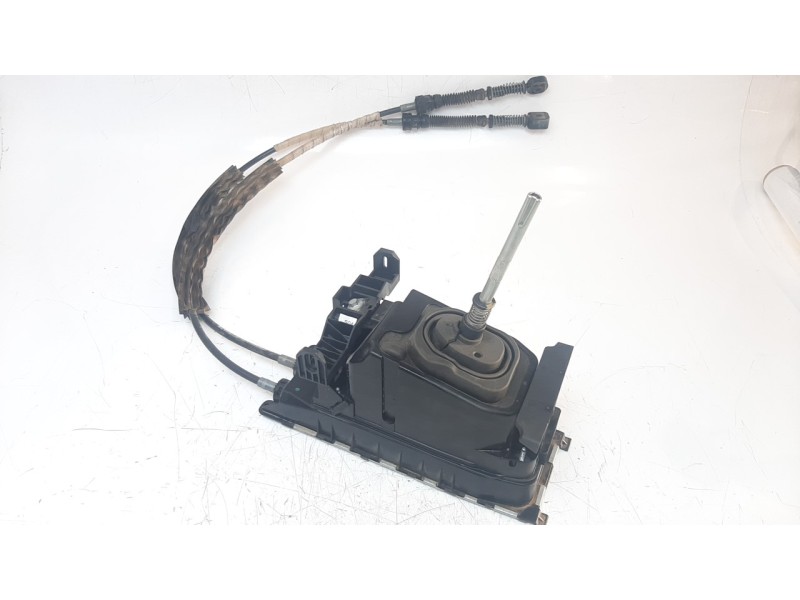 Recambio de palanca cambio para volkswagen polo referencia OEM IAM 5Q0711049J  