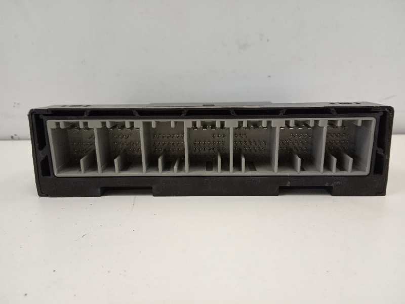 Recambio de caja reles / fusibles para opel corsa e edition referencia OEM IAM 13506072 160602 