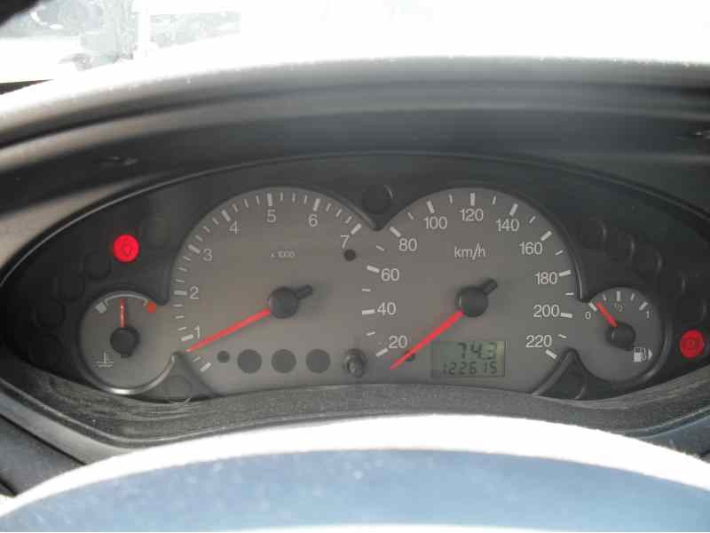 ford focus berlina (cak) del año 2003