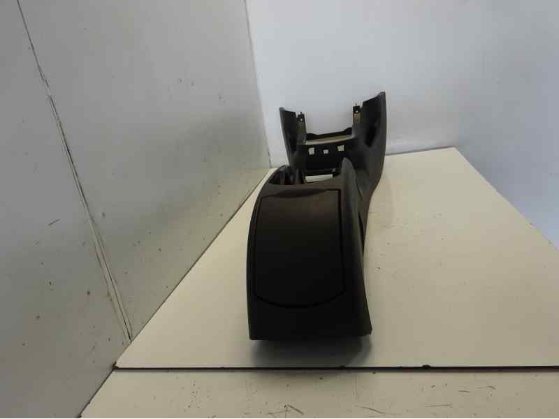 Recambio de moldura para citroen c4 coupe lx referencia OEM IAM   