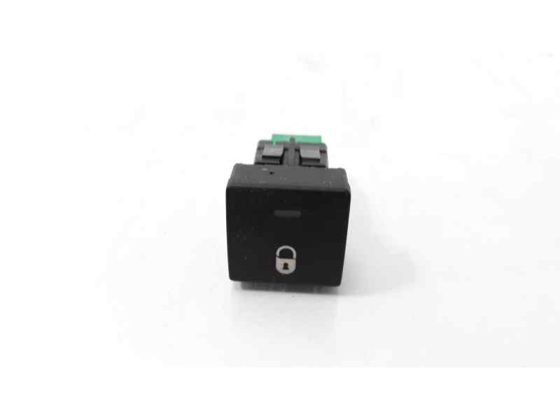 Recambio de interruptor para citroen berlingo station wagon live edition referencia OEM IAM 96582880XT  