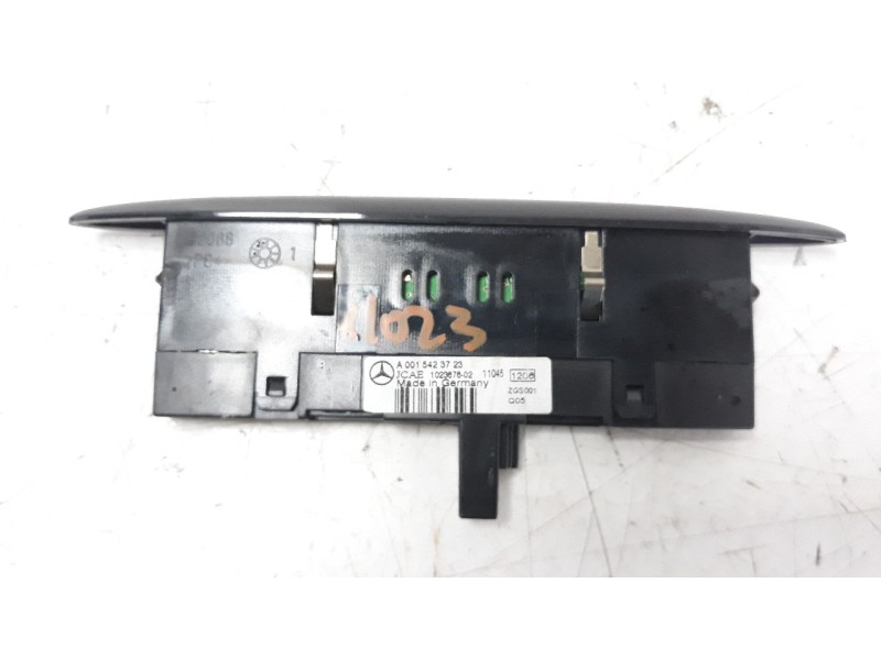Recambio de pantalla multifuncion para mercedes-benz clase r (w251) r 300 cdi blueefficiency (251.021) referencia OEM IAM A00154