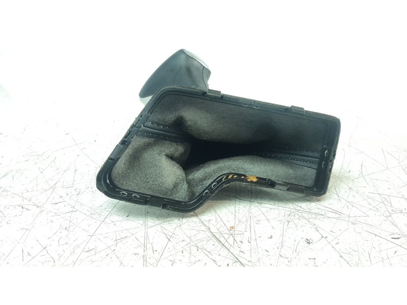 Recambio de pomo palanca cambio para kia niro referencia OEM IAM 46720D4200WK  