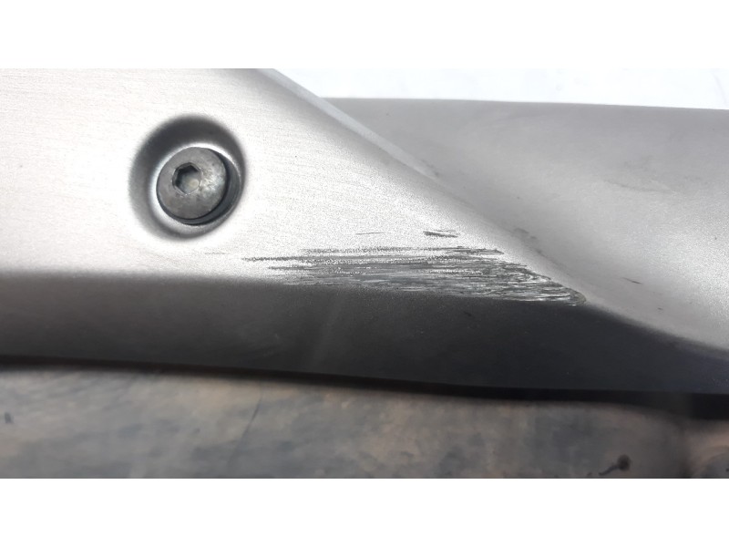 Recambio de colector escape para honda cb 650r referencia OEM IAM 18300MKND50  