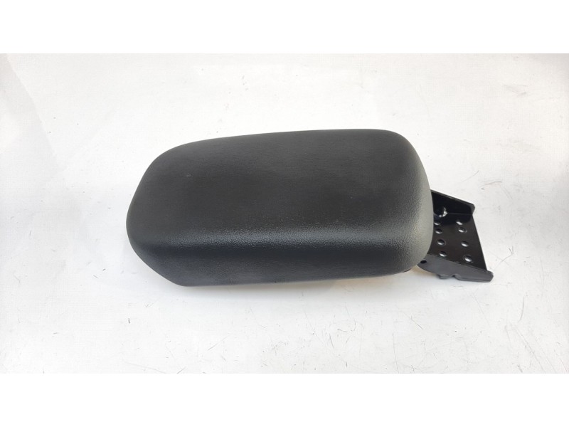 Recambio de apoyabrazos central para hyundai kona 1.0 tgdi cat referencia OEM IAM 84660J9000TRY  