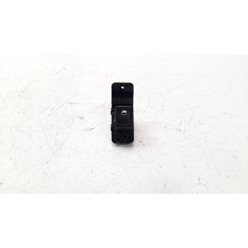 Recambio de mando elevalunas trasero derecho para kia rio (yb) 1.0 tgdi cat referencia OEM IAM 4D65251000  