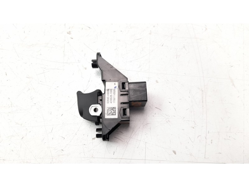 Recambio de mando elevalunas trasero derecho para kia rio (yb) 1.0 tgdi cat referencia OEM IAM 4D65251000  