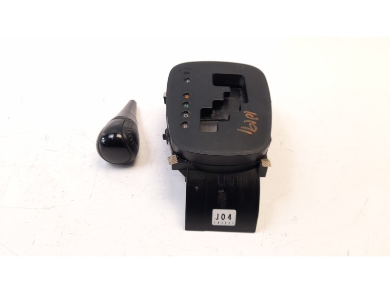Recambio de pomo palanca cambio para toyota yaris hsd active referencia OEM IAM 3592152270  