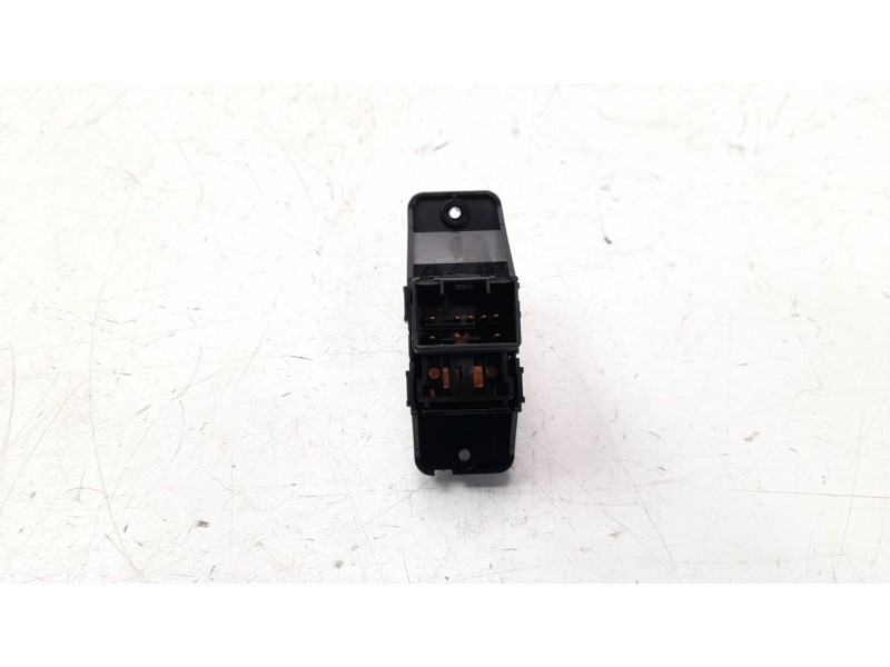 Recambio de mando elevalunas trasero izquierdo para kia rio (yb) 1.0 tgdi cat referencia OEM IAM 4D65201000  