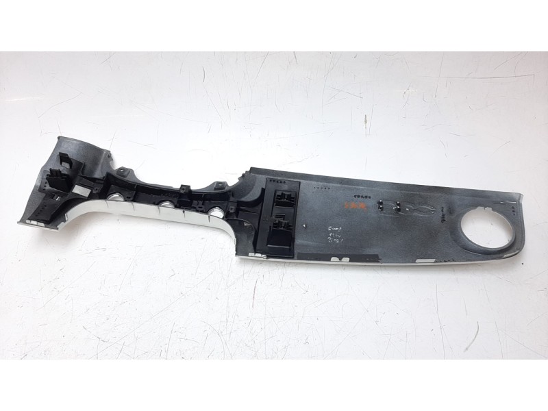 Recambio de moldura para fiat nuova 500 (150) 1.2 cat referencia OEM IAM 735445997  