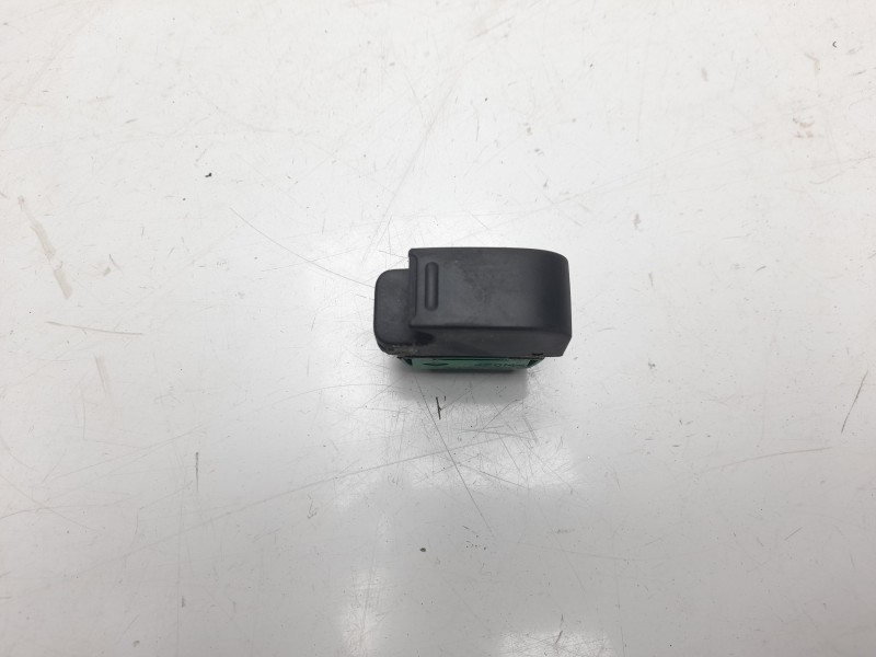 Recambio de mando elevalunas delantero izquierdo para toyota aygo (kgb/wnb) 1.0 cat referencia OEM IAM 646100HC1CA  
