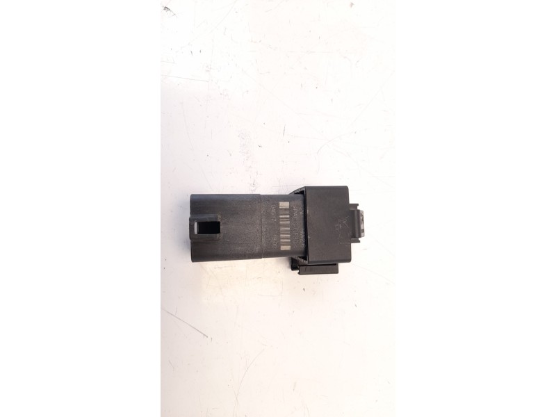 Recambio de caja precalentamiento para volkswagen polo (6c1) 1.4 tdi referencia OEM IAM 04B907281  