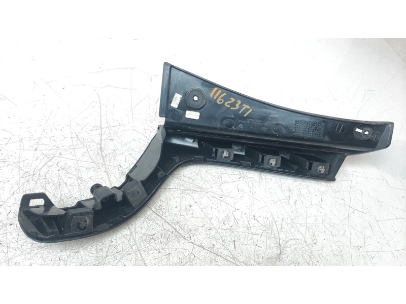 Recambio de moldura para kia niro referencia OEM IAM 87362G5000  