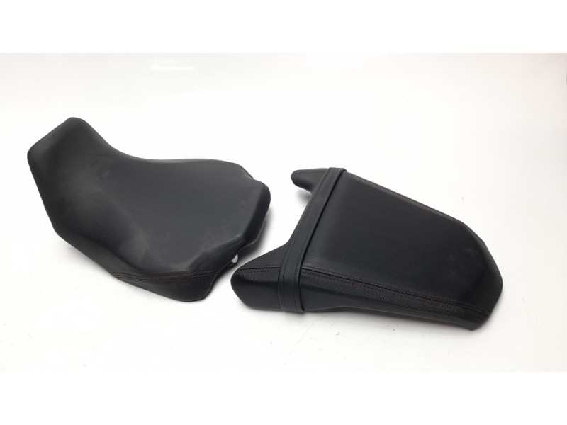 Recambio de asiento para honda cbr 650ra rh02 / 1 / 1 referencia OEM IAM 7710AMKND500 77300MKND51ZB 