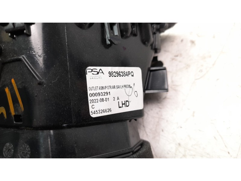 Recambio de rejilla aireadora para opel corsa f 1.2 referencia OEM IAM 98296384PQ  