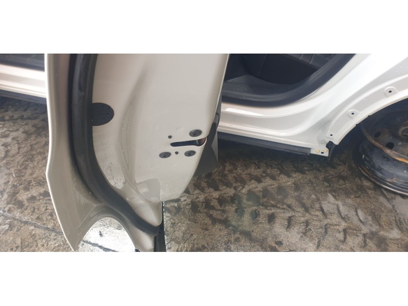 Recambio de cerradura puerta trasera izquierda para citroen c4 x e-shine referencia OEM IAM 9832797580  