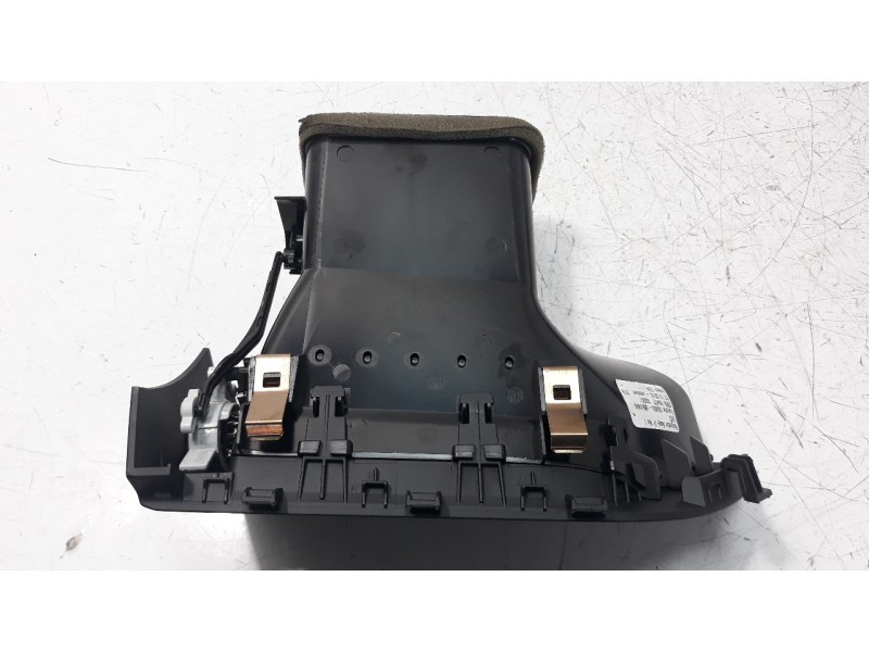 Recambio de rejilla aireadora para toyota avensis 1.8 16v cat referencia OEM IAM 5565005160  