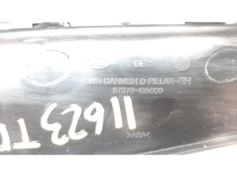 Recambio de moldura para kia niro referencia OEM IAM 87372G5000  