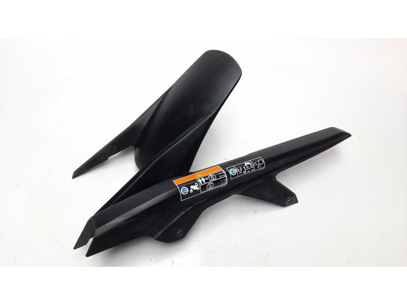 Recambio de guardabarros trasero para honda cbr 650ra rh02 / 1 / 1 referencia OEM IAM 80103MKND50  
