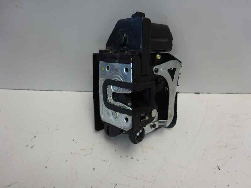 Recambio de cerradura puerta delantera izquierda para ssangyong rodius 2.0 td cat referencia OEM IAM   