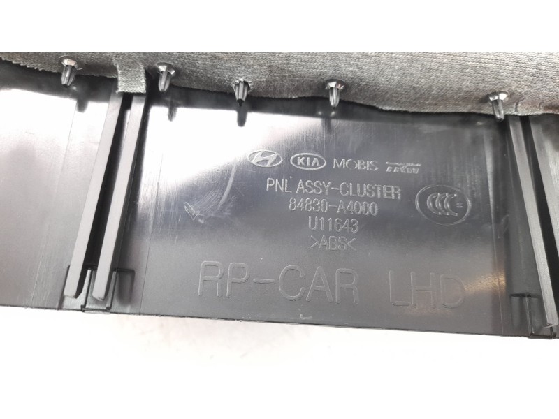 Recambio de moldura para kia carens ( ) 1.6 gdi cat referencia OEM IAM 84830A4000  