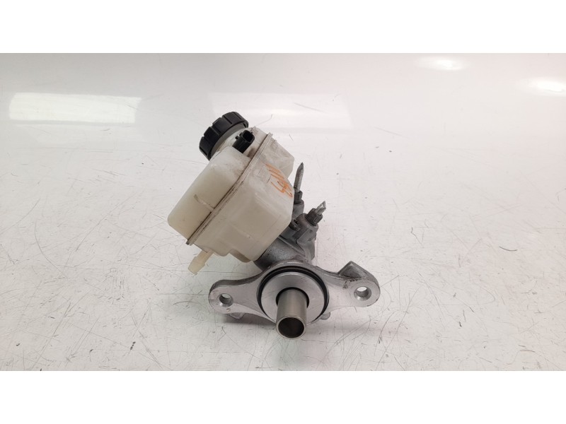 Recambio de bomba freno para dacia sandero 0.9 tce cat referencia OEM IAM 460111938R  