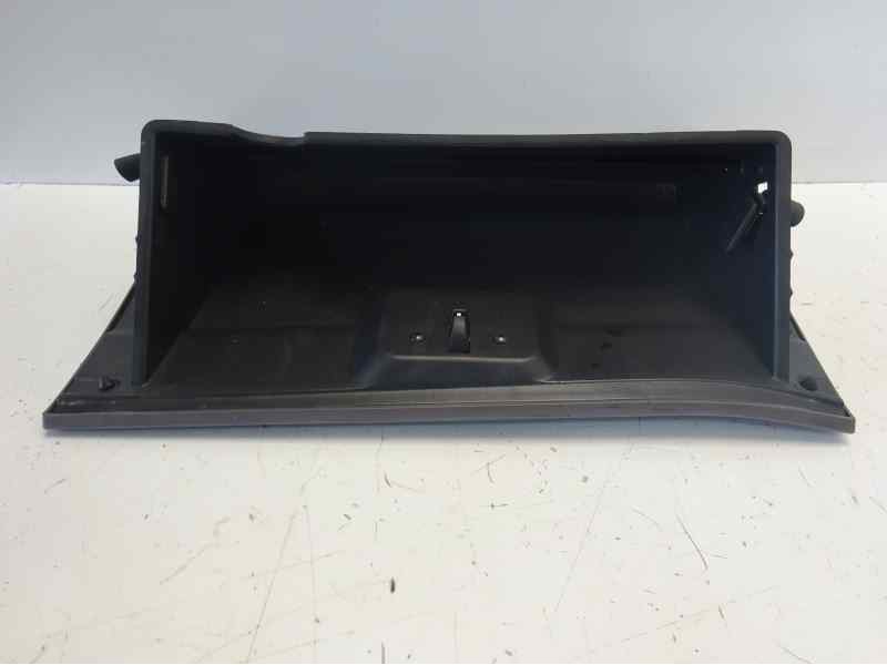 Recambio de guantera para ssangyong rodius 2.0 td cat referencia OEM IAM 7770021000  