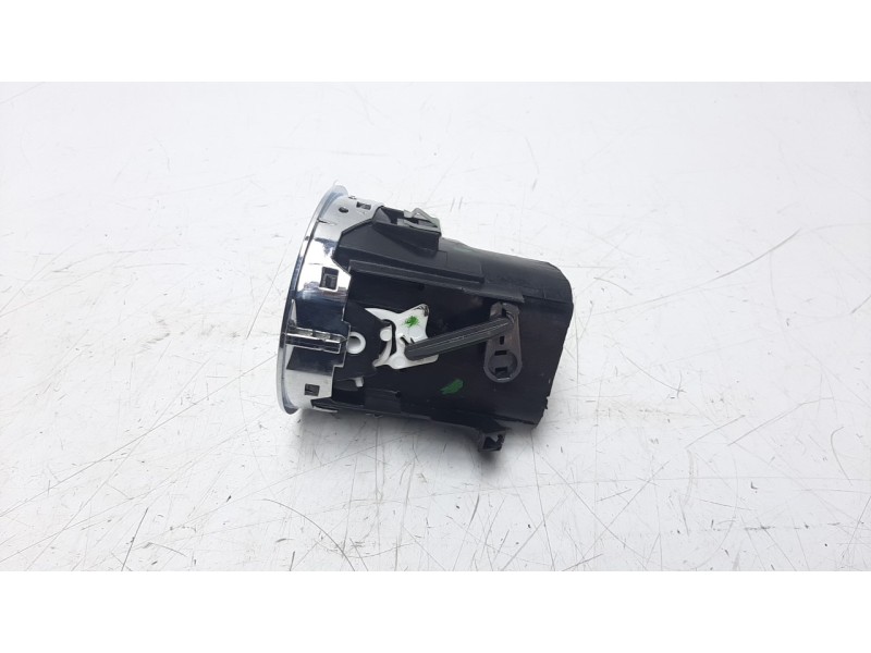 Recambio de rejilla aireadora para fiat nuova 500 (150) 1.2 cat referencia OEM IAM 51803292  