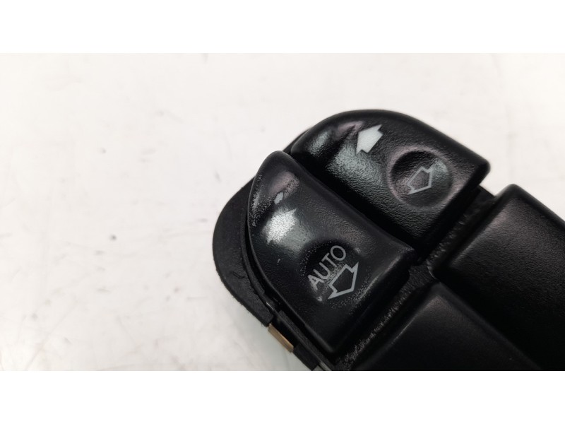 Recambio de mando elevalunas delantero izquierdo para ford mondeo berlina (gd) 1.8 16v cat referencia OEM IAM 97BG14529AA IAF620