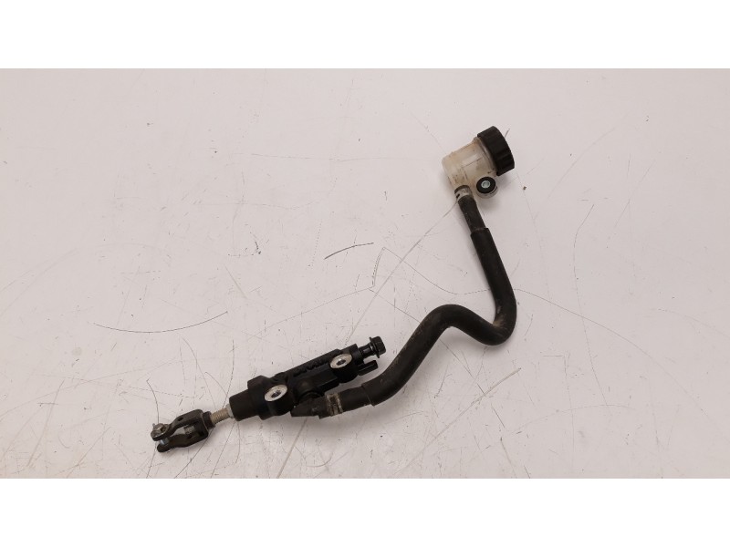 Recambio de bomba freno para yamaha mt-07 mt-07 referencia OEM IAM 4P52583V0000  