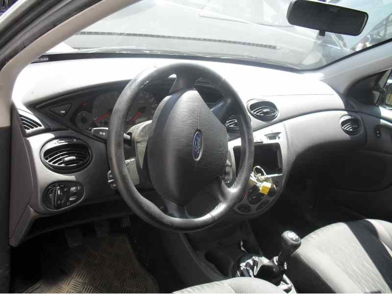 ford focus berlina (cak) del año 2003