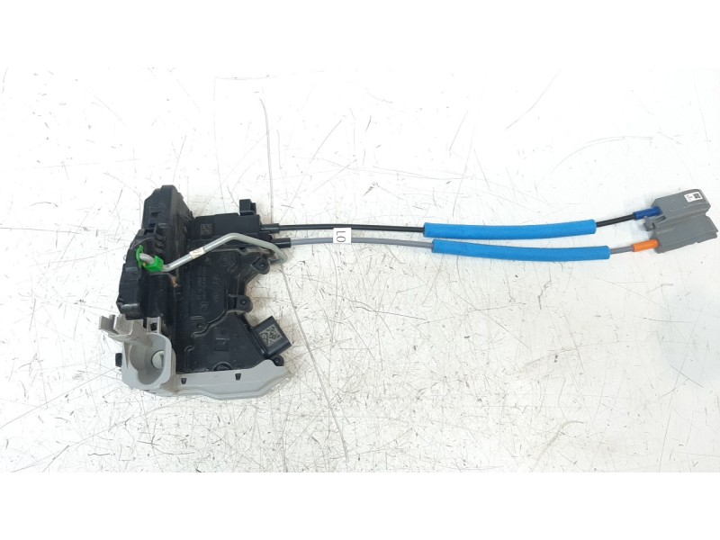 Recambio de cerradura puerta delantera izquierda para hyundai kona 1.0 tgdi cat referencia OEM IAM 81310J9000  