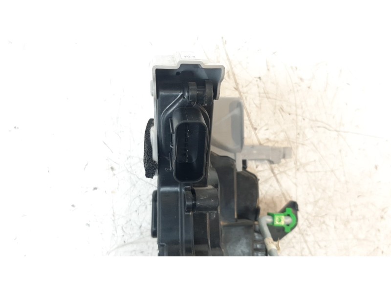 Recambio de cerradura puerta delantera izquierda para hyundai kona 1.0 tgdi cat referencia OEM IAM 81310J9000  