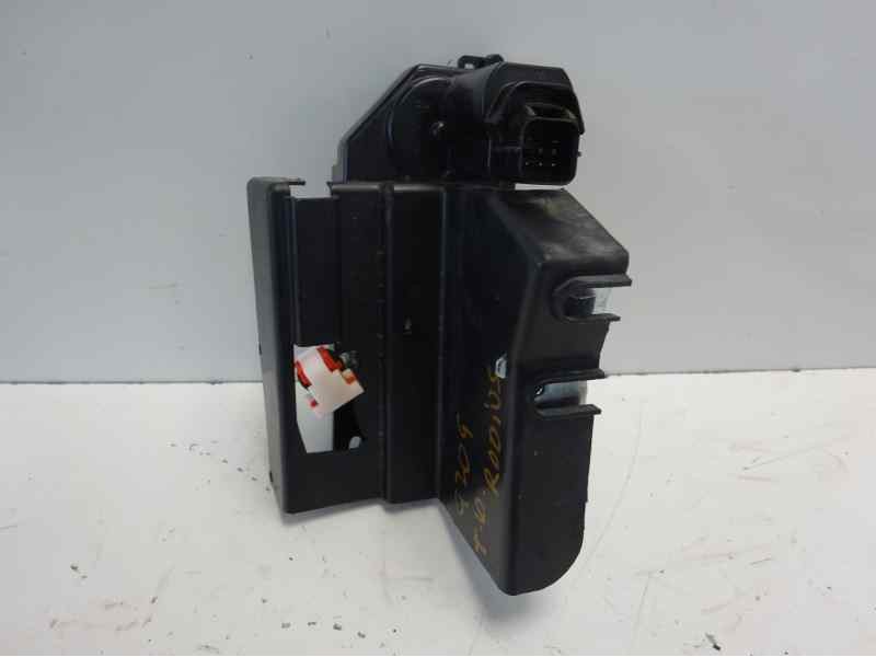 Recambio de cerradura puerta trasera derecha para ssangyong rodius 2.0 td cat referencia OEM IAM   