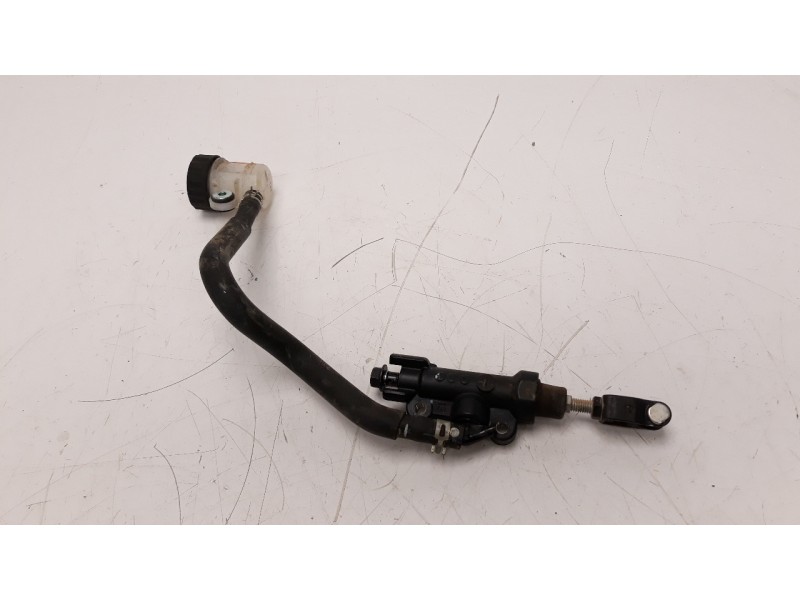 Recambio de bomba freno para yamaha mt-07 mt-07 referencia OEM IAM 4P52583V0000  